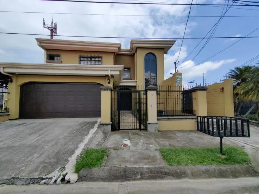 Venta de casa con dos apartamento independientes en Santo Domingo - NG - Venta en Santo Domingo