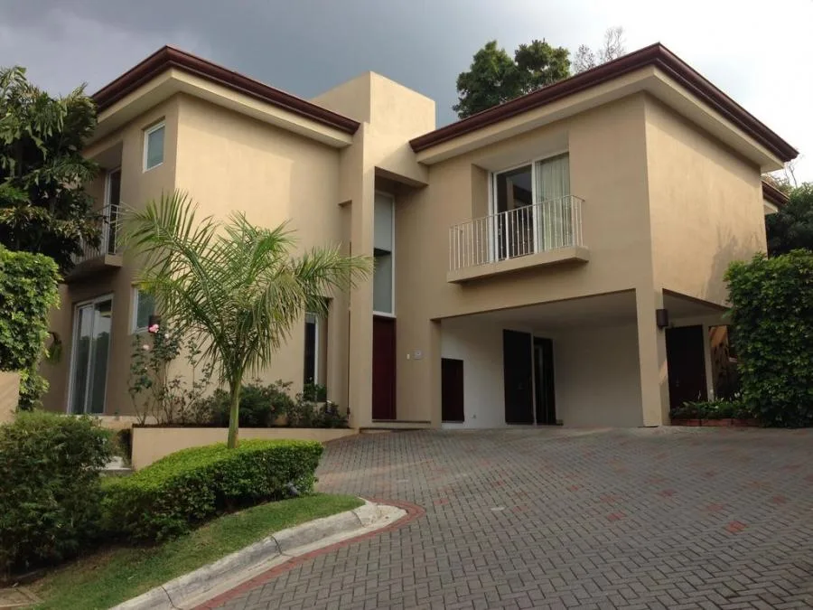 CASA EN VENTA EN ESCAZU, cod: CTL 23-2975 - Venta en Escazú