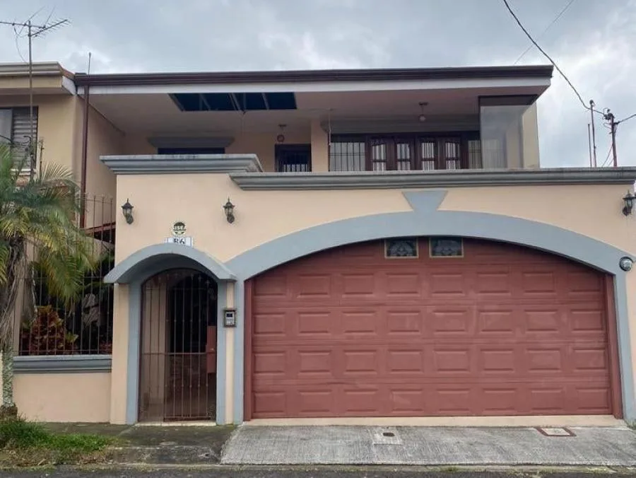 CASA VENTA EN RESIDENCIAL AYARCO ESTE, CURRIDABAT RAH 232932  - Venta en Curridabat