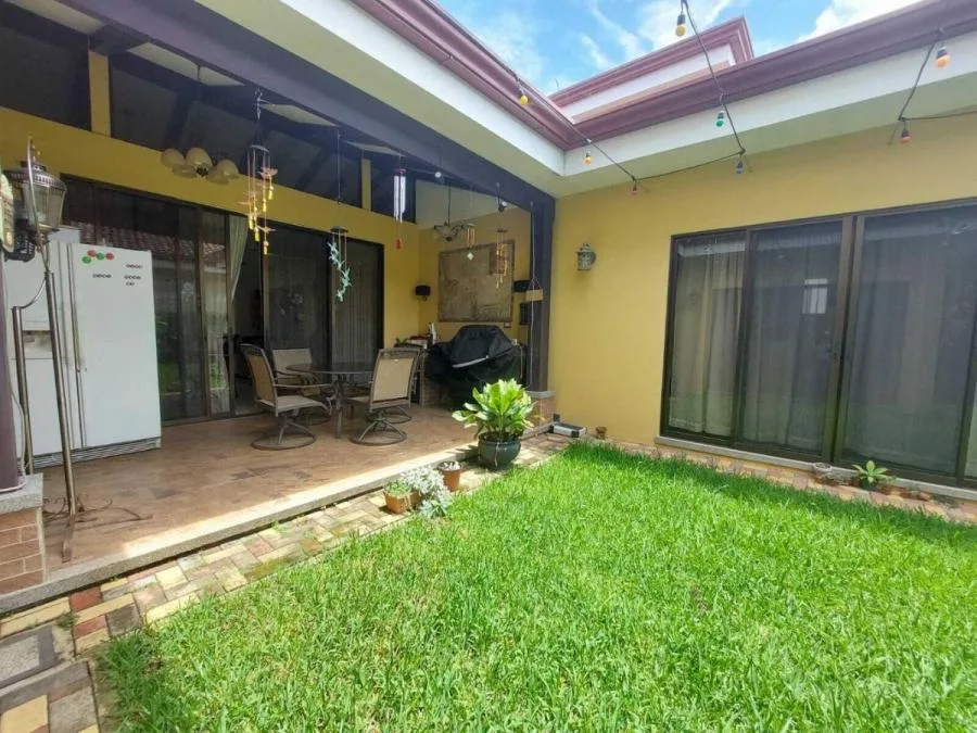 VENTA DE CASA EN SANTO DOMINGO DE HEREDIA CL22-2645 - Venta en Santo Domingo — photo 5