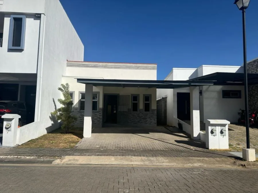 Venta de Hermosa Casa en el Coyol de Alajuela - Venta en El Coyol