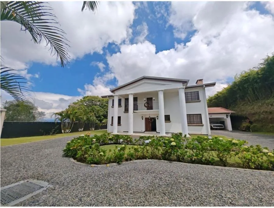 Venta de casa con uso Mixto en San Ramón de La Union US$820,000 #NG003 - Venta en San Ramón