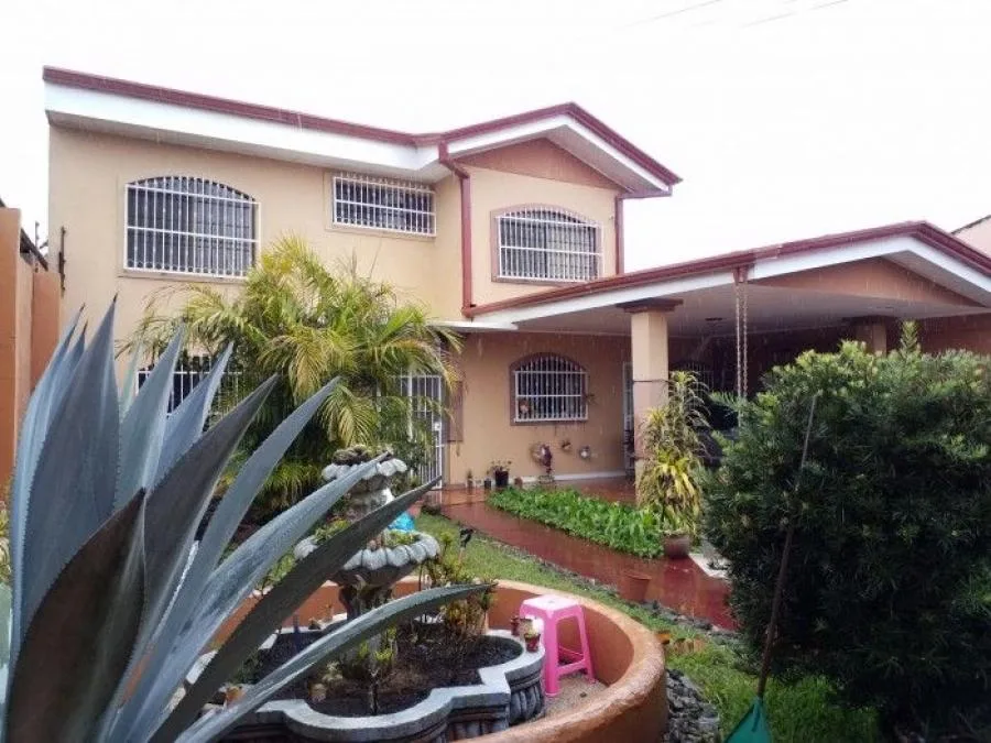 Casa En Venta San Rafael Coronado Sobre Vía Principal! ; Idi: 106028 - Venta en San Rafael