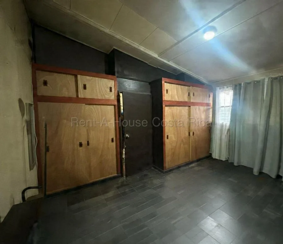 Casa dúplex con ascensor y diseño arquitectónico único #26-1648 GS - Venta en San José — photo 4