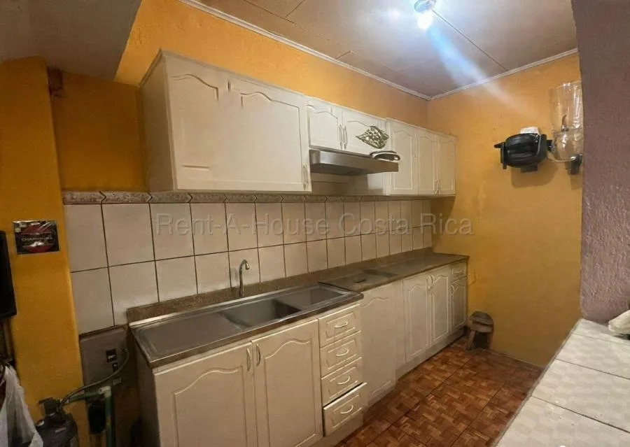 Casa dúplex con ascensor y diseño arquitectónico único #26-1648 GS - Venta en San José — photo 5