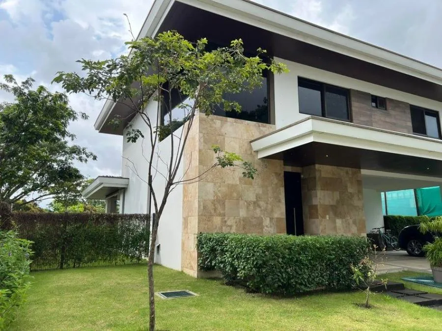 Venta de Casa en San Rafael, Alajuela. RAH 24-1805 - Venta en San Rafael