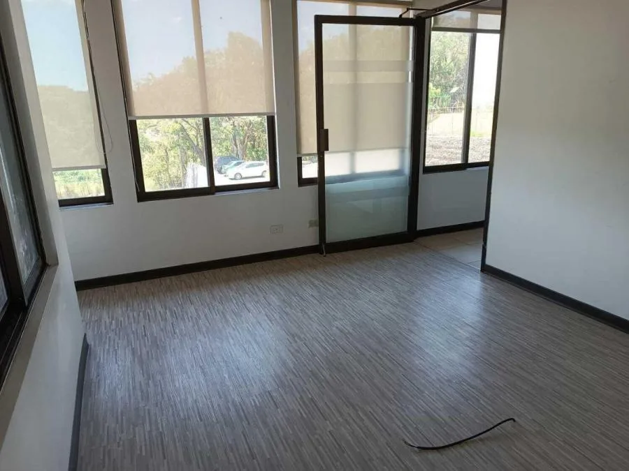 Alquiler de Practica Oficina en Escazú / Mls. 23-2993 OFC JB - Alquiler / Renta en Escazú