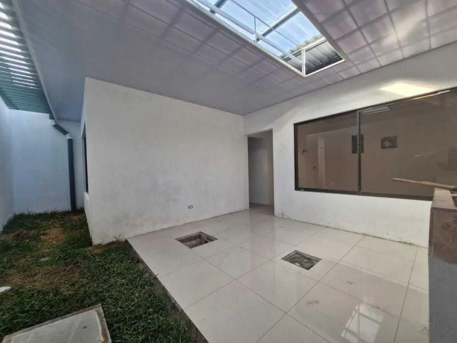 Venta de casa independiente a estrenar en Santo Domingo de Heredia #3831 - Venta en Santo Domingo — photo 3