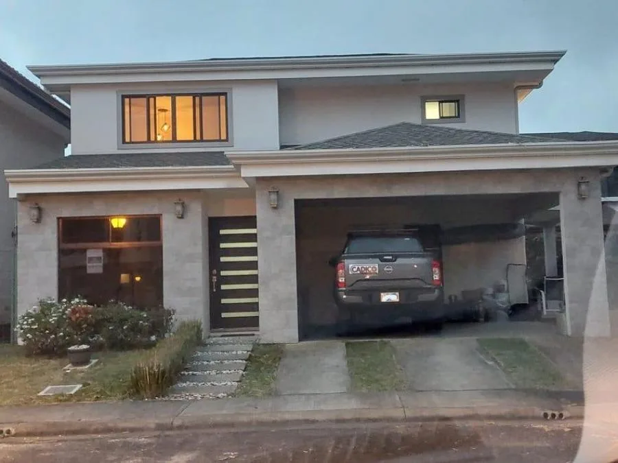 Casa en Venta en Ulloa, Heredia. RAH 24-743 - Venta en Ulloa