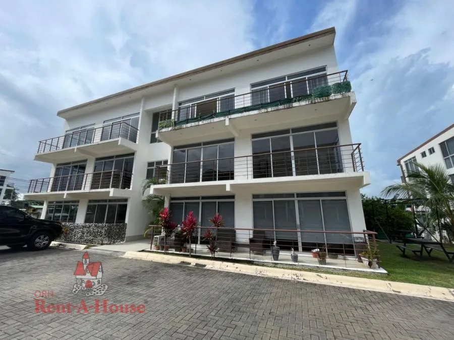 Venta de Apartamento en Piedades de Santa Ana. RAH 26-406 - Venta en Santa Ana