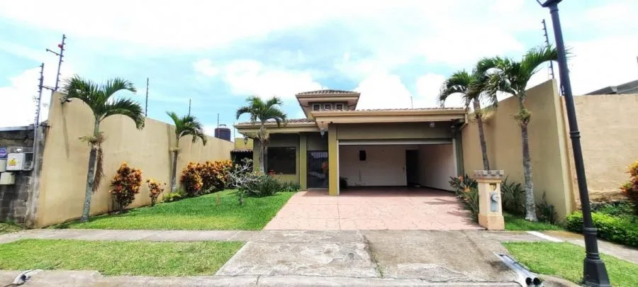 Venta de Casa en San Miguel de Santo Domingo, Heredia. - Venta en Santo Domingo