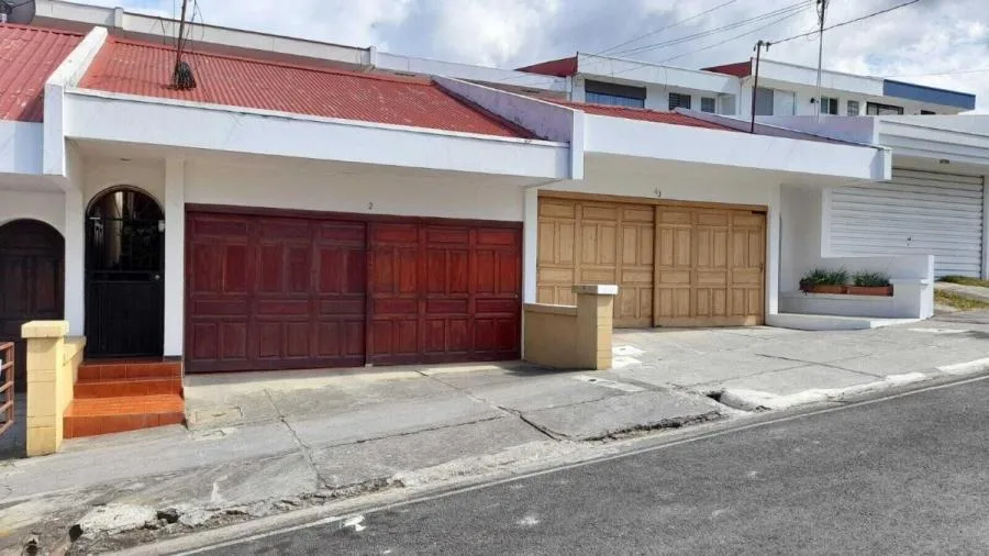 Casa en venta en Escazú, San José. RAH 22-1576 - Venta en Escazú