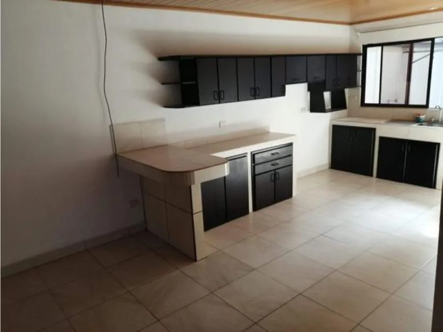 VENTA DE DOS CASAS, SAN JOSE, TIBAS, SAN JUAN - Venta en Tibás — photo 5