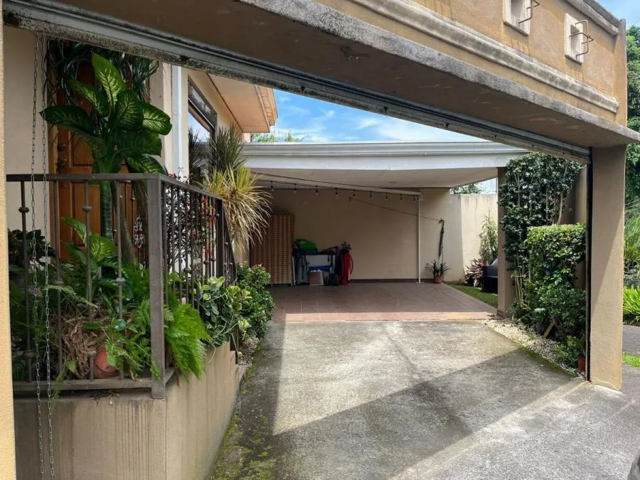 VENTA DE HERMOSA CASA EN EL CARMEN MATA DE PLATANO PBR - Venta en Goicoechea — photo 3