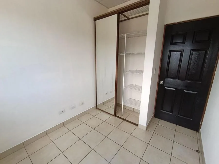Venta de Apartamento en Moravia, San José. RAH 26-12 - Venta en Moravia — photo 2