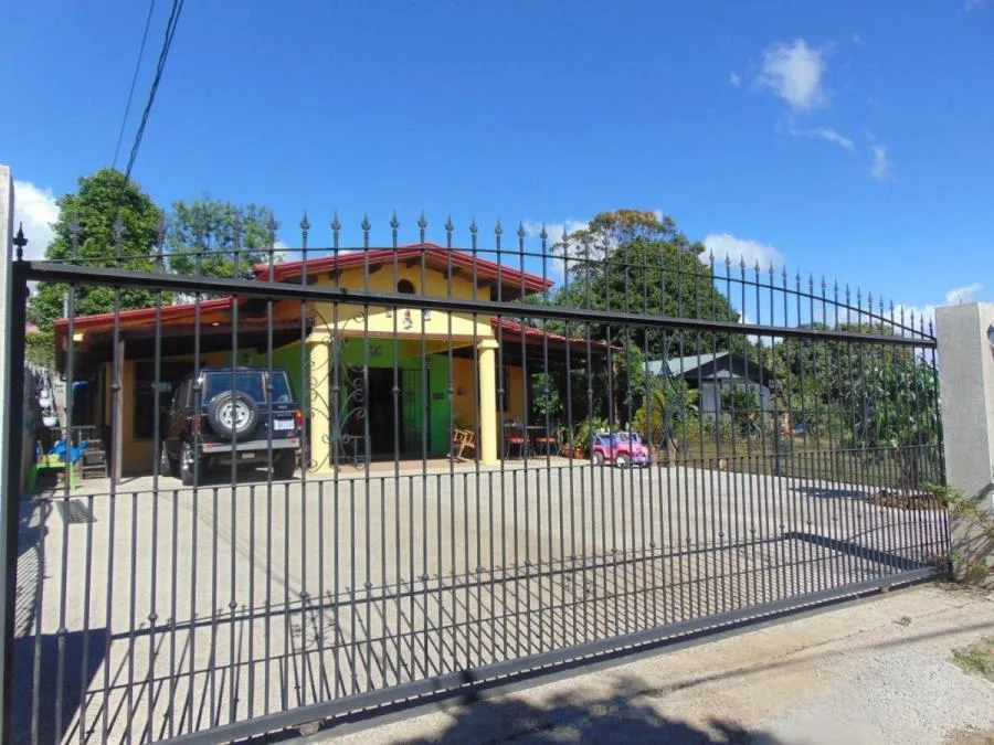 CASA EN VENTA EN BARVA, cod: CTL MLS #23-1445 - Venta en Barva