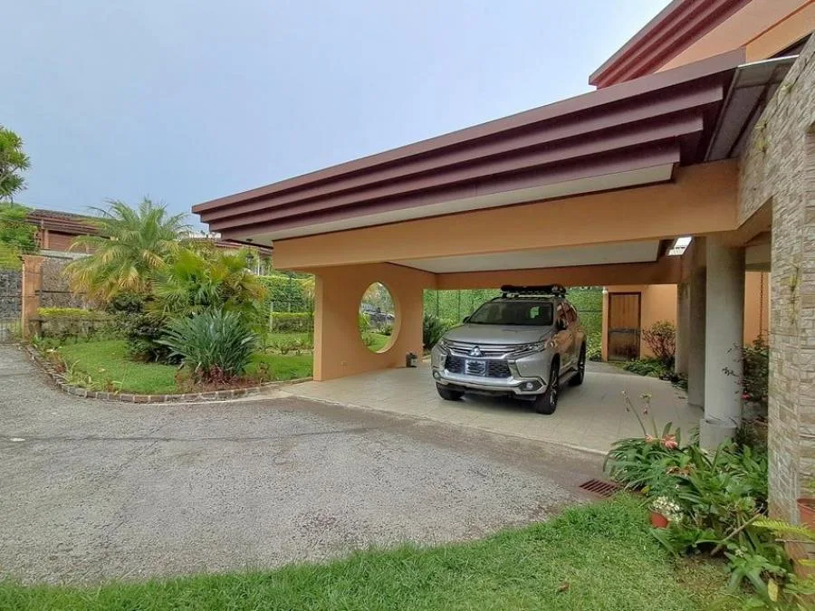 VENTA DE CASA EN RESIDENCIAL EN SAN RAFAEL DE HEREDIA PBR - Venta en San Rafael
