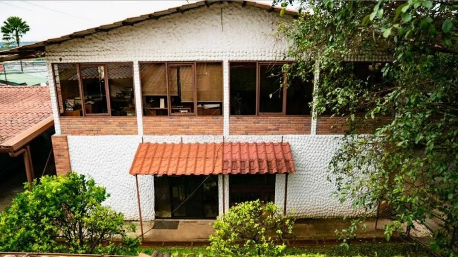 Venta de Casa + 2 APTOS en Mora-Colôn, San José. RAH 25-1810 - Venta en Colón
