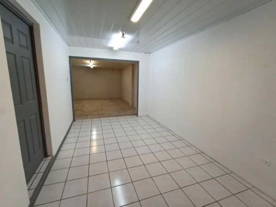 Alquiler de Local Comercial en Mata Redonda, San José. - Alquiler / Renta en San José — photo 2