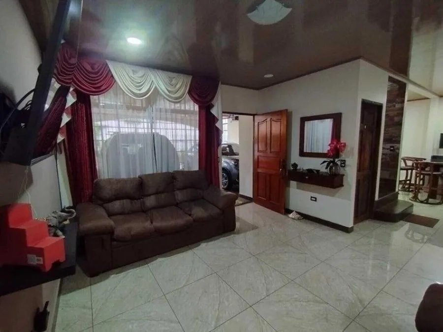 Casa en Venta en Santo Domingo, Heredia. RAH 23-2885 - Venta en Santo Domingo — photo 2