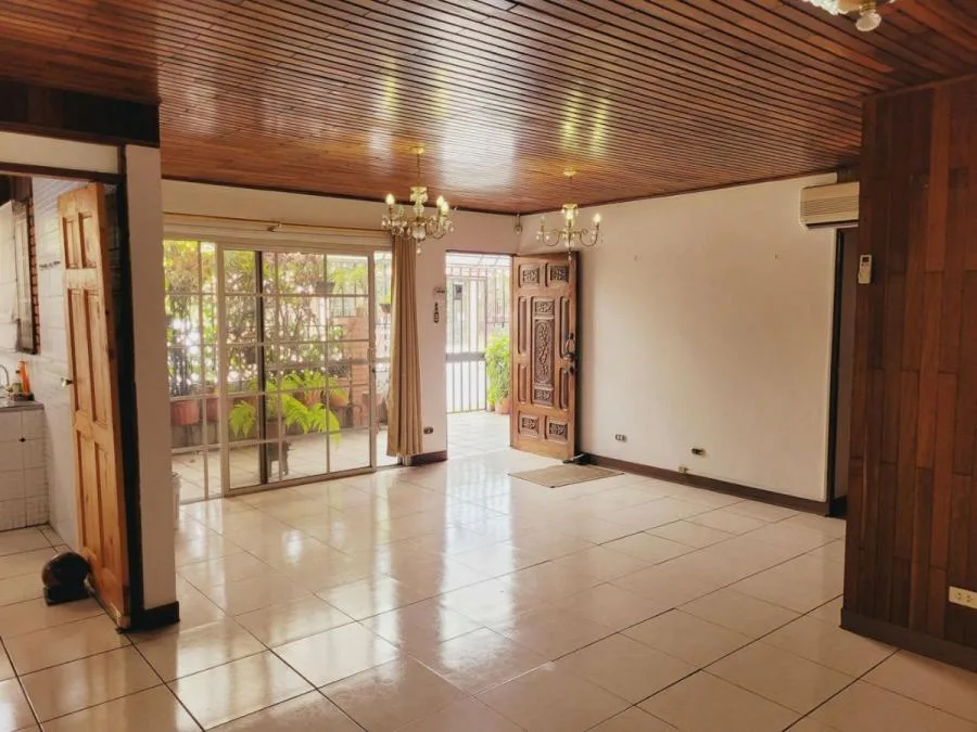CASA EN VENTA , HEREDIA BELEN, Cod#25-556 - Venta en Belén
