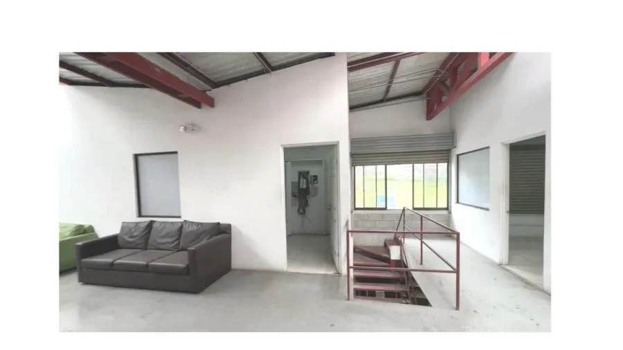 Venta de Ofi-Bodega en Goicoechea-San Francisco. - Venta en Goicoechea — photo 3