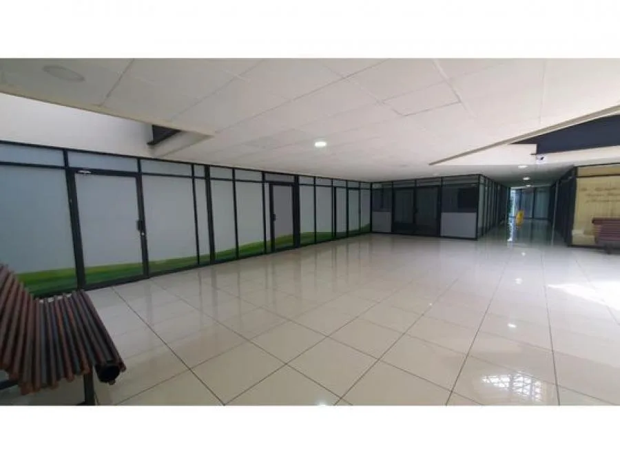 ALQUILER DE OFICINA, SAN JOSÉ, PLAZA MAYOR - Alquiler / Renta en San José — photo 3