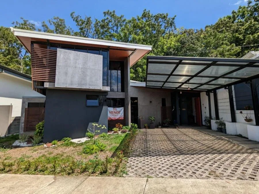 CASA EN VENTA EN SANTO TOMÁS, SANTO DOMINGO RAH 233317  - Venta en Santo Tomás