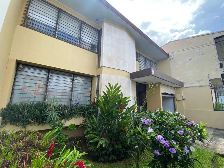 Venta de casa independiente en Sabana Este, San José #CE001 - Venta en Pavas