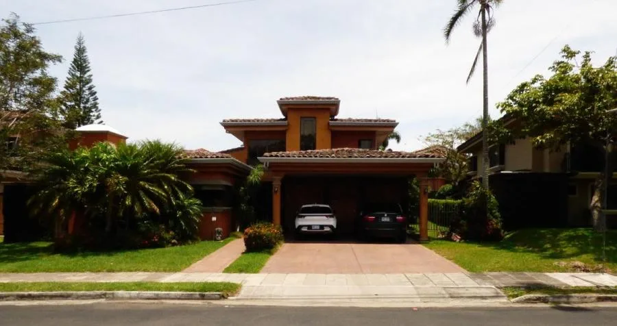 Venta de Casa Santa Ana, Pozos ( JR ) - Venta en Santa Ana