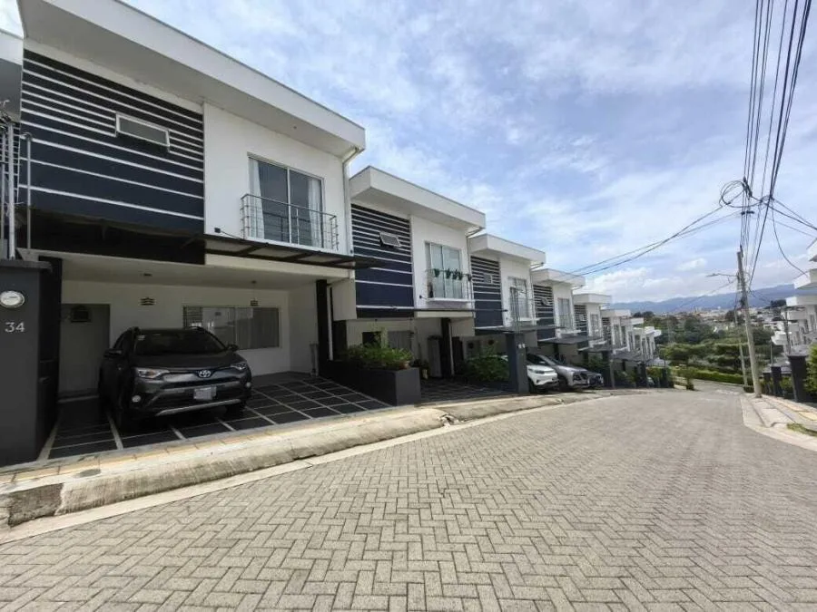 Venta de Casa en Santo Domingo Heredia (MGA) - Venta en Santo Domingo