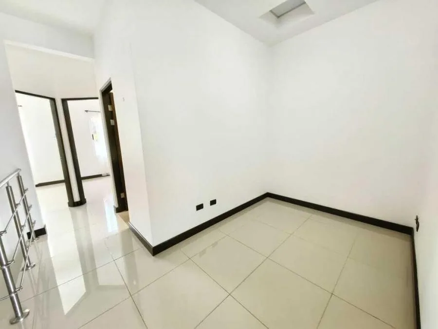 Venta de Casa en Santo Domingo Heredia (MGA) - Venta en Santo Domingo — photo 2