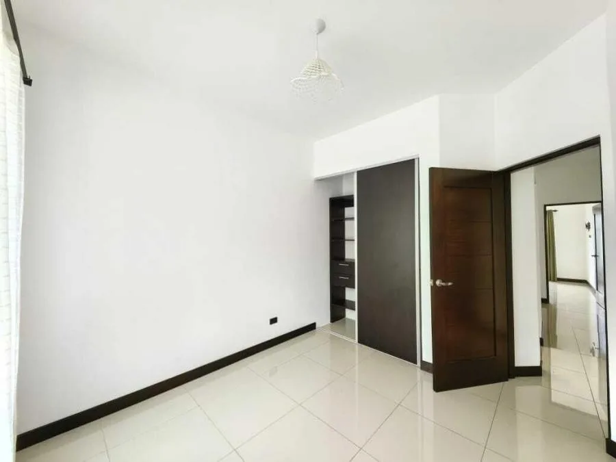 Venta de Casa en Santo Domingo Heredia (MGA) - Venta en Santo Domingo — photo 4