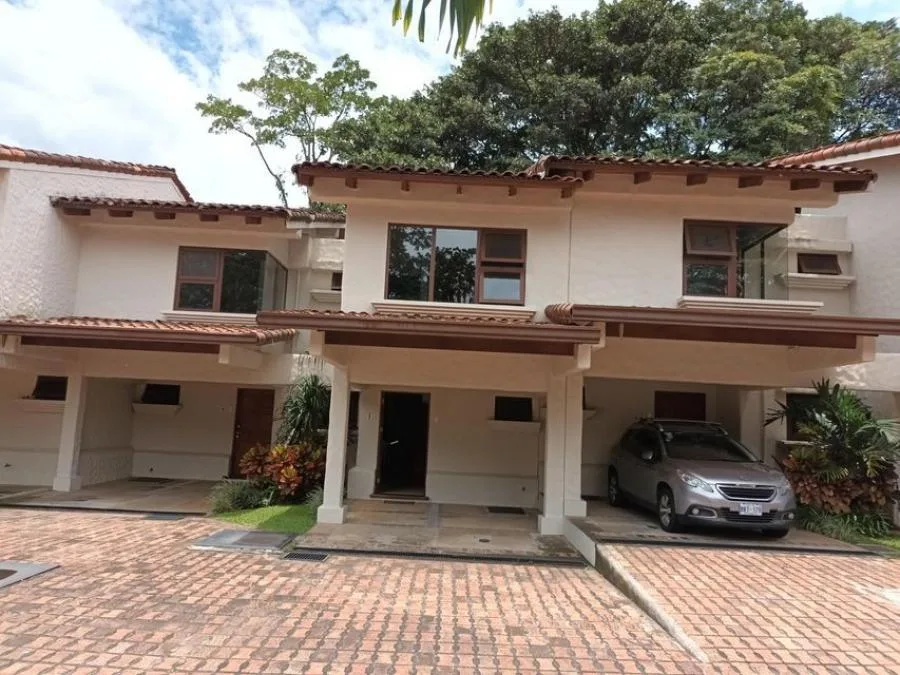 Casa en Venta en Belén, Heredia. RAH 23-701 - Venta en Belén