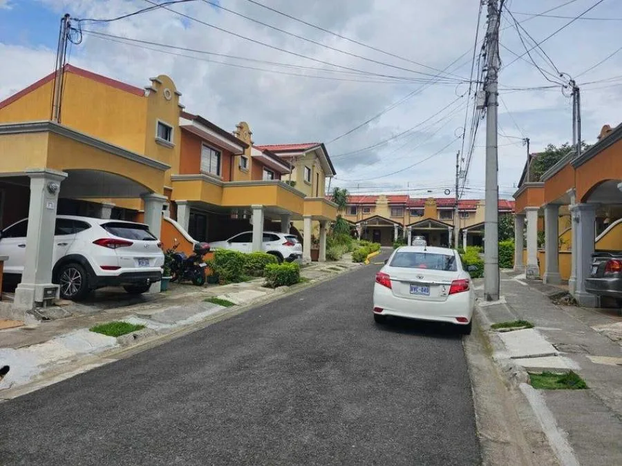 Venta de Casa en Desamparados, San José. RAH 25-17 - Venta en Desamparados
