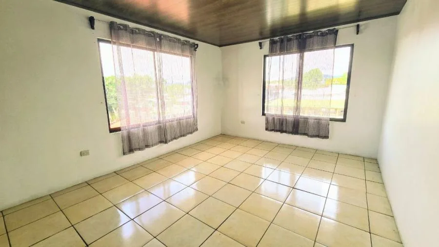 AMPLIA CASA CON POTENCIAL COMERCIAL, EN PÉREZ ZELEDÓN. - Venta en Perez Zeledón — photo 4