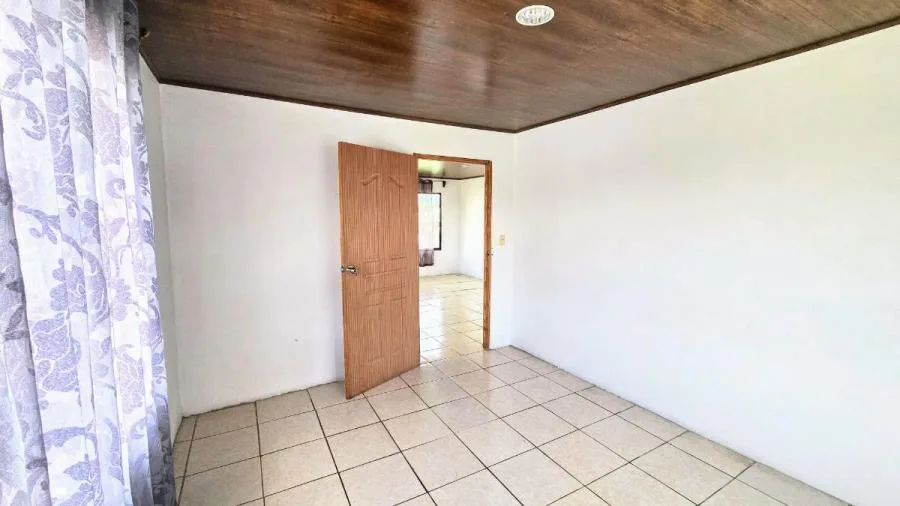 AMPLIA CASA CON POTENCIAL COMERCIAL, EN PÉREZ ZELEDÓN. - Venta en Perez Zeledón — photo 5