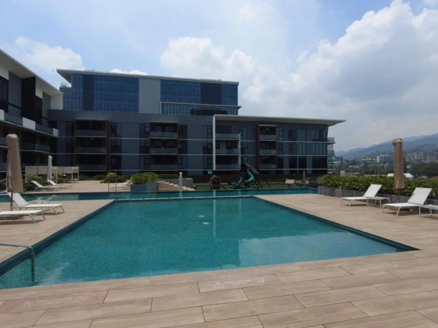 Alquiler de Apartamento en Escazú, San José. - Alquiler / Renta en Escazú
