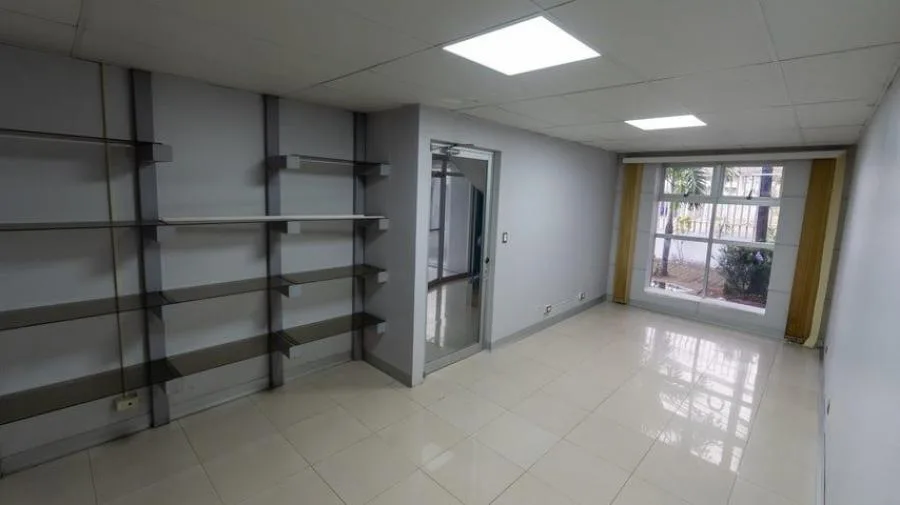Alquiler edificio de oficinas en La Uruca - Alquiler / Renta en Uruca — photo 3