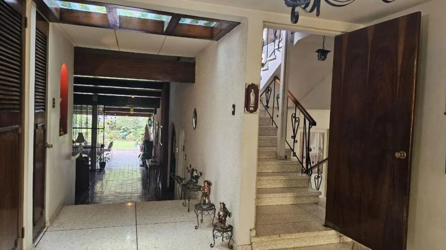 Venta de Amplia Casa en Montes de Oca / OFC Mls. 25-619 - Venta en Montes de Oca — photo 4