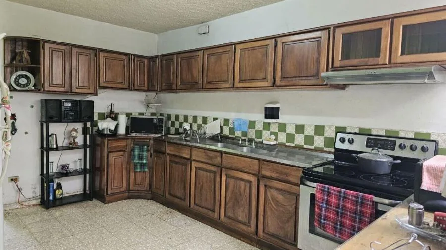 Venta de Amplia Casa en Montes de Oca / OFC Mls. 25-619 - Venta en Montes de Oca — photo 5