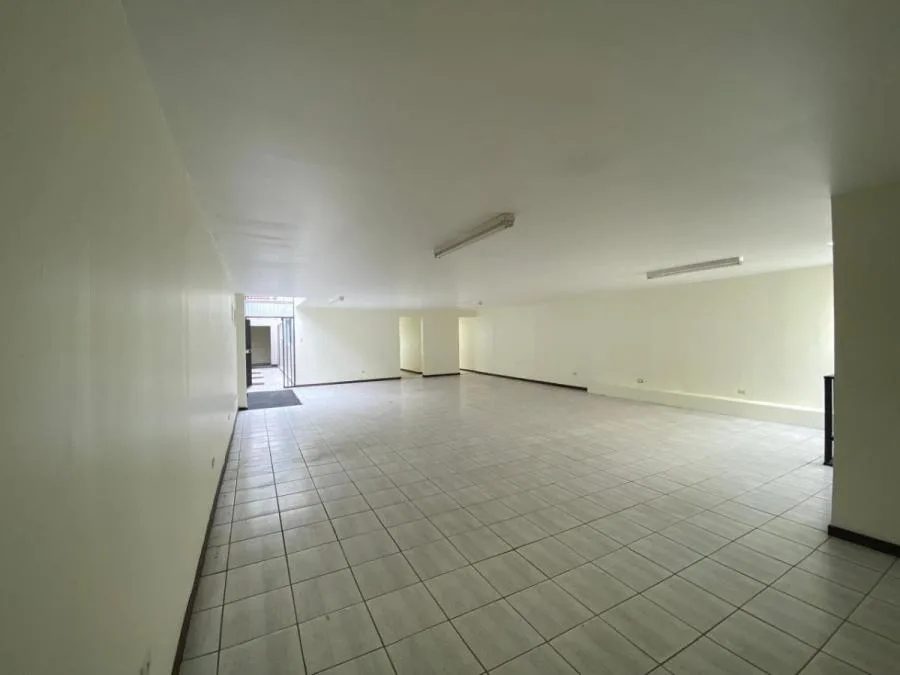 Alquiler de Funcional Local Comercial en Tibás / Mls. 26-785 OFC JB - Alquiler / Renta en Tibás