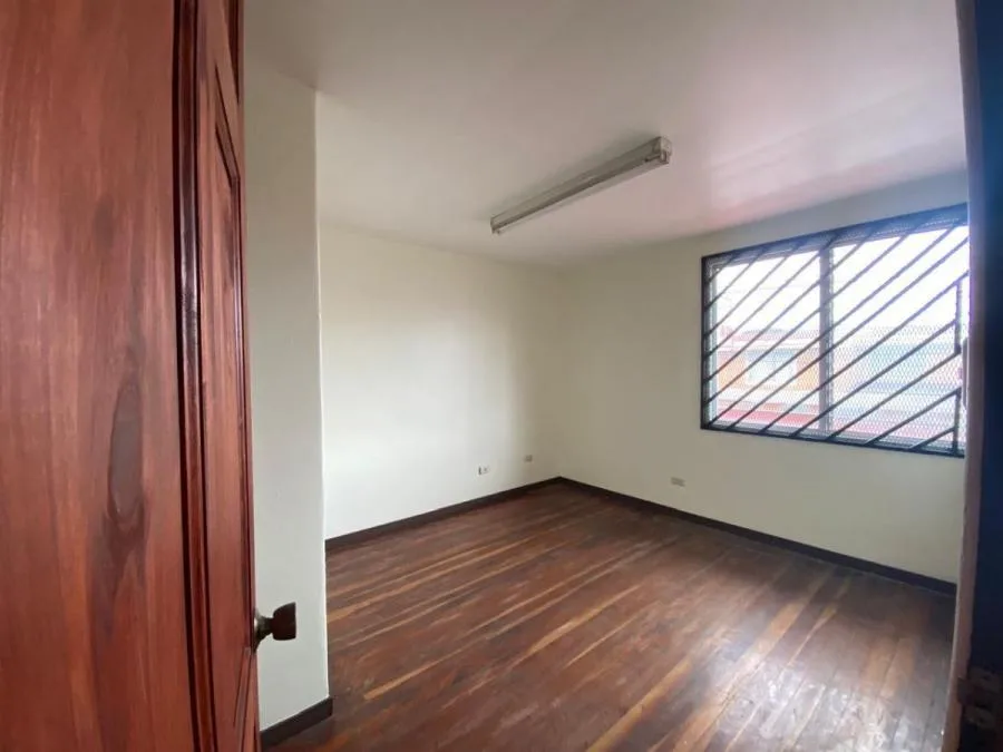 Alquiler de Funcional Local Comercial en Tibás / Mls. 26-785 OFC JB - Alquiler / Renta en Tibás — photo 3