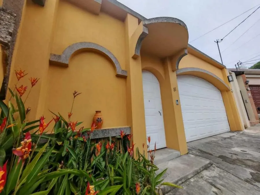 Venta de casa en Residencial Privado en San Juan, La Unión US$ 310,000 # UB1709 - Venta en La Unión