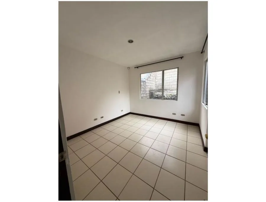 Venta de casa en Residencial Rincón Verde II, San Pablo de Heredia #SO001 - Venta en San Pablo — photo 5