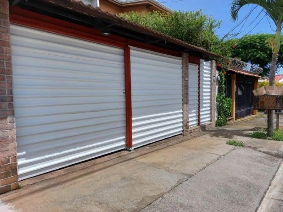 Venta de Casa en Los Anonos, Escazú Centro. - Venta en Escazú