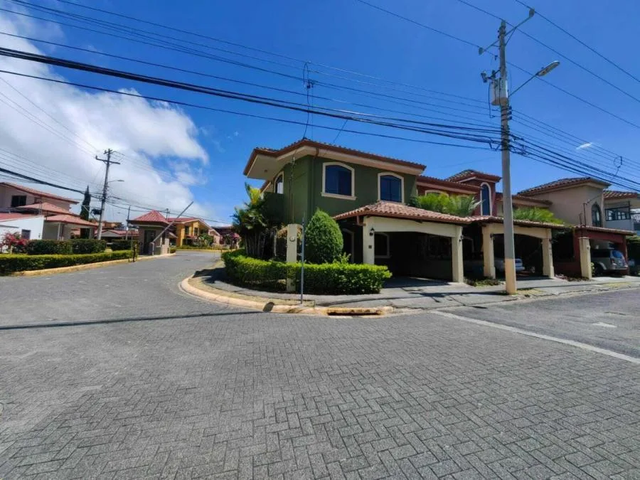 Casa en Venta en San Francisco de Heredia MLS #23-487 CL - Venta en San Francisco