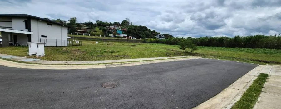 ALAJUELA CARRIZAL CONDOMINIO MONTEMAR VENDO LOTE $70.200 - Venta en Alajuela