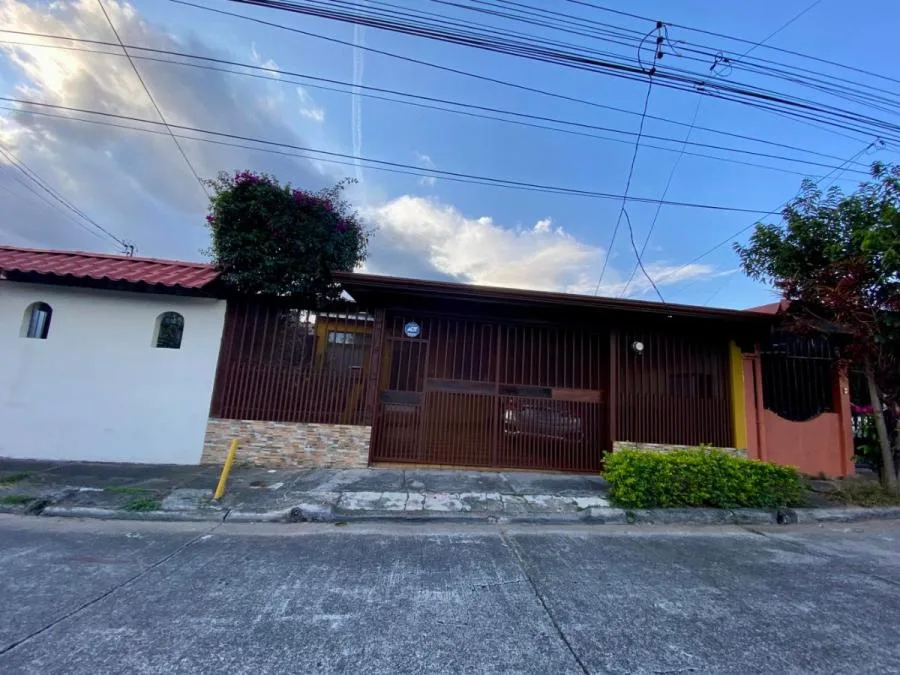 Se vende casa en San Francisco de Dos Rios, San Jose ( DJ 24-716) - Venta en San José