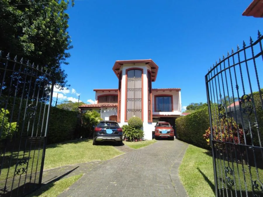 CASA EN VENTA EN SAN PABLO DE HEREDIA CL22-1198 - Venta en Costa Rica